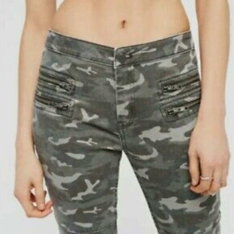 Free People Camo Size 24 Camouflage Skinny Jeans